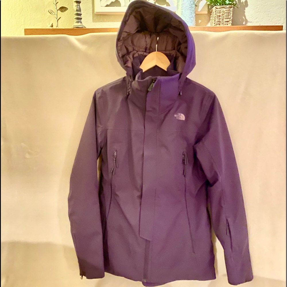 North Face Insulated DryVent Ski/Snowboard Jacket